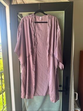 Victoria's Secret Dusty Mauve Lace-Trim Kimono Robe